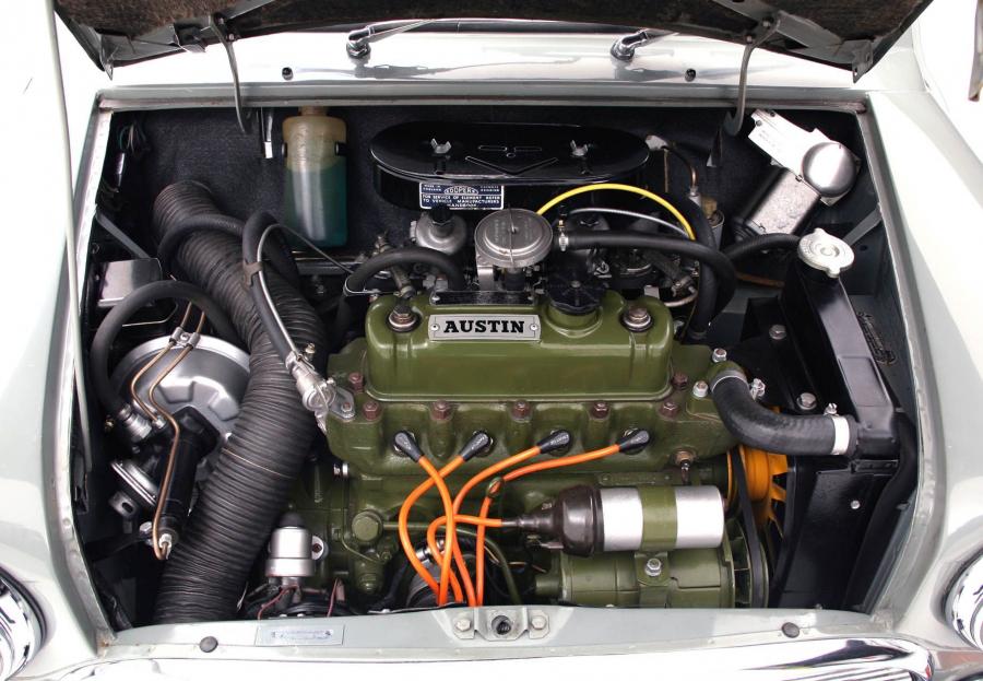 Моторный отсек Austin Mini Cooper S Rally (ADO15) 1964 года  (фото 14 из 25)